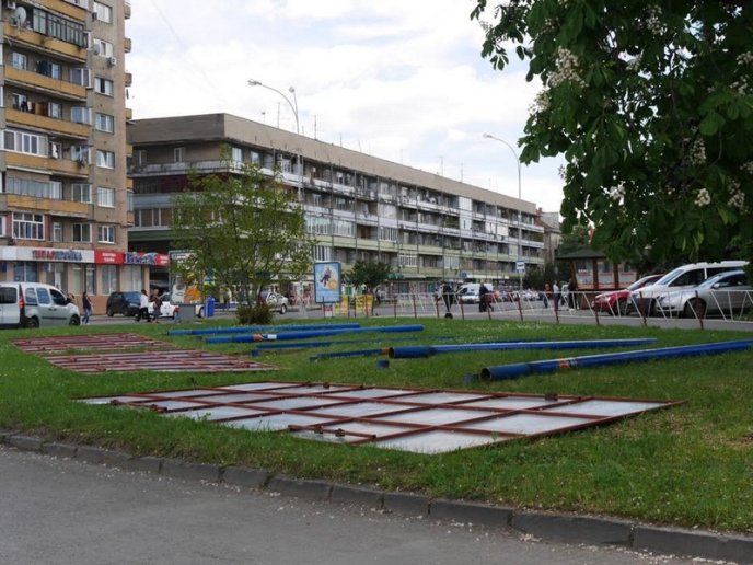 Обласний центр звільняють від білбордів – 03