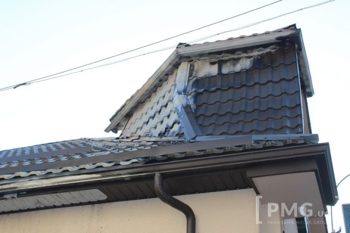 Неподалік Мукачівської ЦРЛ невідомі підпалили аптеку – 08