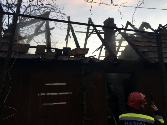 Сусіди врятували чоловіка від смерті – 03