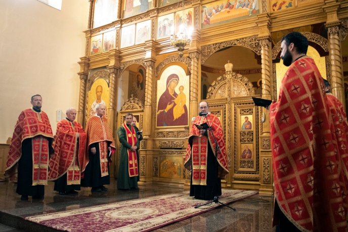 У Мукачеві прощалися з Героєм, який три роки був на передовій – 03