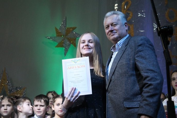 У Мукачеві визначили найспівучіших вокалістів « Різдвяної зіроньки 2018» – 09