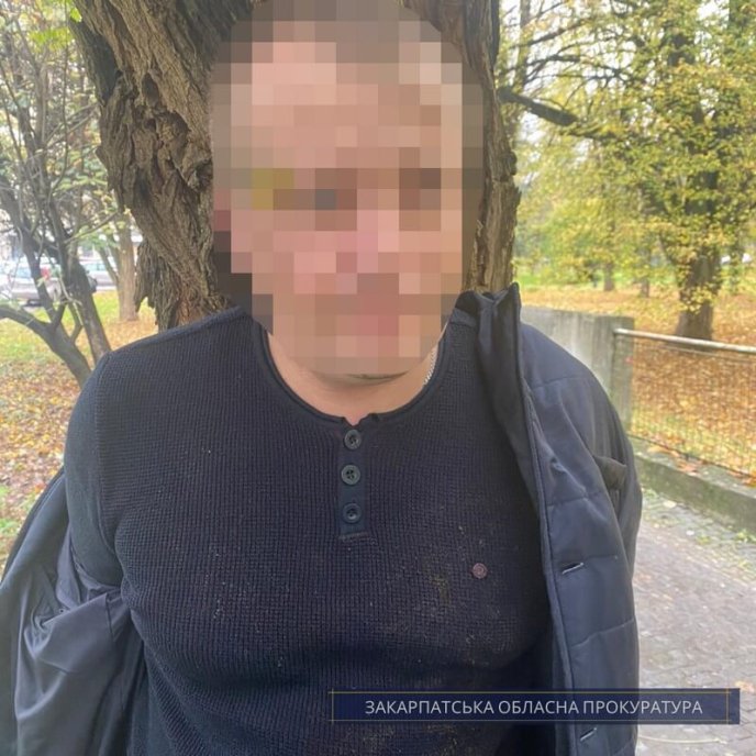 Закарпатський чиновник вимагав понад пів мільйона гривень «відкату» – 03