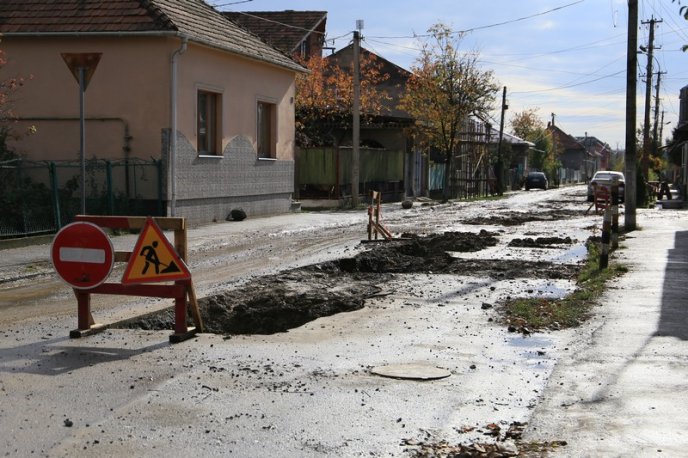 У Мукачеві зводять каналізаційну мережу на 16 вулицях – 01