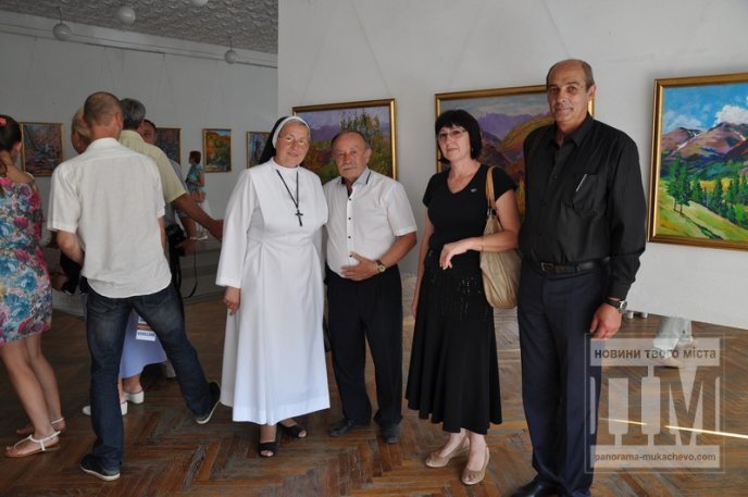 У Мукачеві відкрилась виставка картин подружжя Антонієвих (ФОТО) – 08