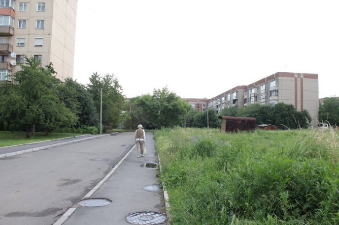 У Мукачеві на бульварі Гойди ремонтують проїзд – 03