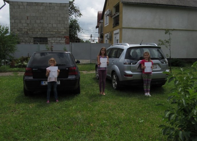 У Мукачеві діти влаштували дотепний флешмоб – 06