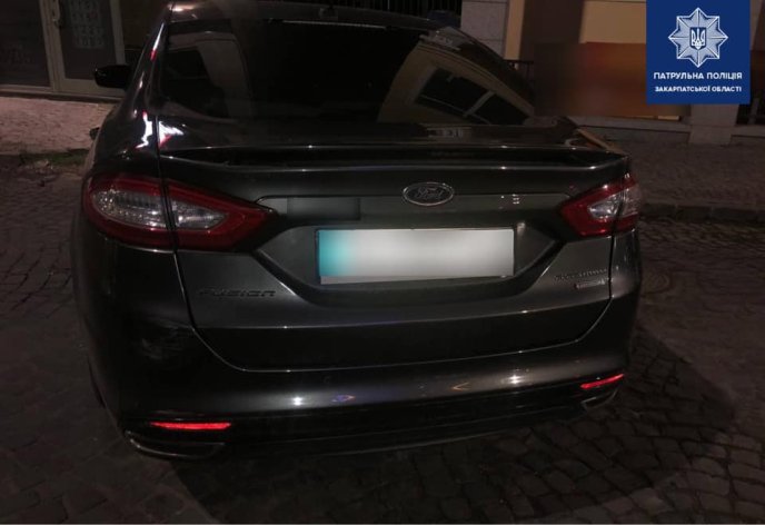 В Ужгороді трапився неприємний інцидент: шукають очевидців – 03