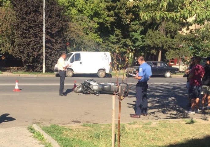 ДТП в обласному центрі: "Range Rover" наїхав на мотоцикліста, – ЗМІ – 01