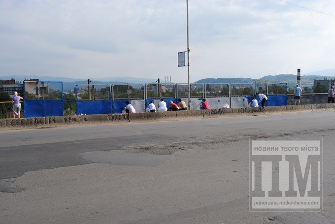 У Мукачеві на один синьо-жовтий міст стане більше (ФОТОРЕПОРТАЖ) – 08