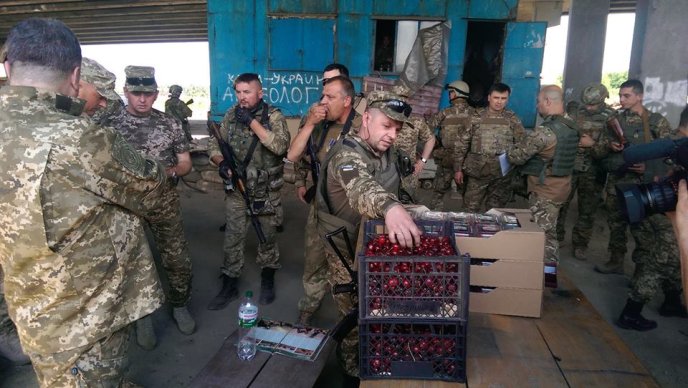 Командир батальйону 128-ї бригади Андрій Джус отримав запрошення на окрему зустріч з Президентом – 07