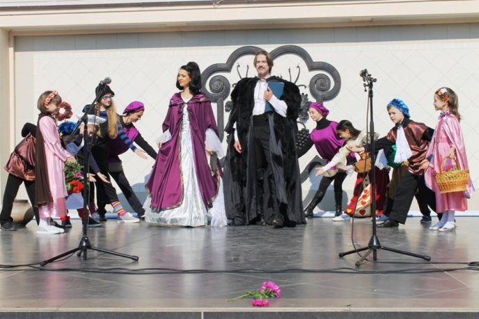 В рамках Дня міста Ужгород відбувся масштабний танцювальний флешмоб – 06