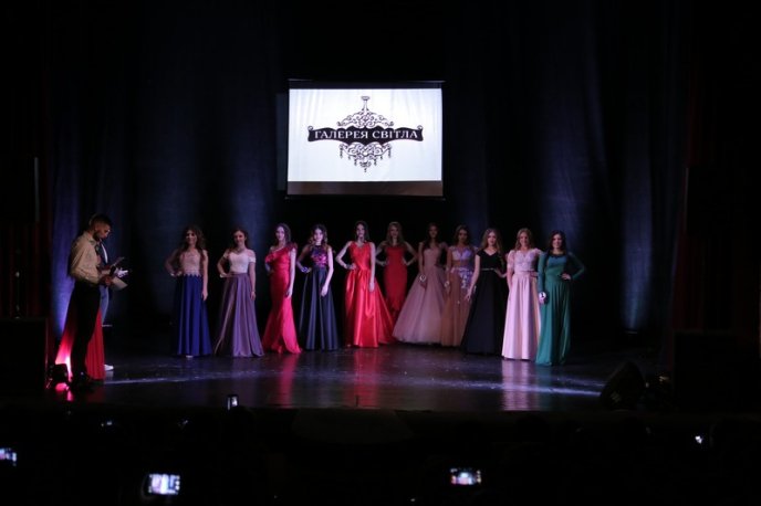 У Мукачеві визначили володарку титулу конкурсу краси "Міс МКТЕК 2018" – 68