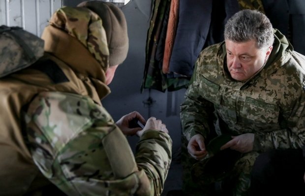 У Артемівську Президент Порошенко відвідав бійців 128-ої бригади (ФОТО, ВІДЕО) – 06