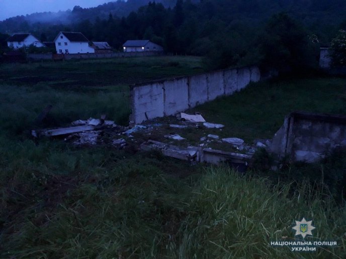 Загинуло двоє чоловіків: з’явилися фото з місця смертельної ДТП – 02