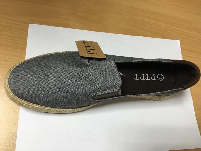 Двоє українців залишились без брендових сумок та взуття з Франції та Португалії – 10