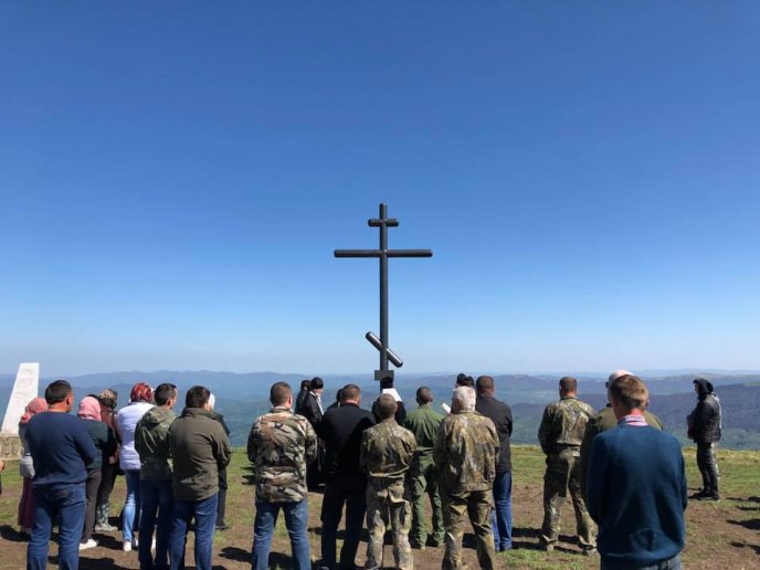 Освячено відновлений після акту вандалізму 8-метровий хрест – 01