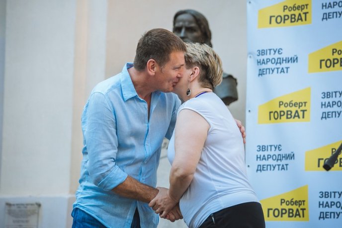 Роберт Горват зустрівся зі своїми прихильниками у замку – 17