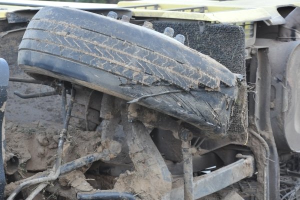 На Тернопільщині перекинулася вантажівка із Закарпаття: постраждав водій – 09