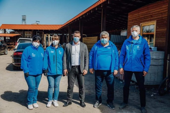 Закарпаття отримало від Угорщини гуманітарний вантаж для боротьби з COVID-19 – 03 Закарпаття отримало від Угорщини гуманітарний вантаж для боротьби з COVID-19 – 03