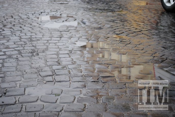 Як підтопило Мукачево під час сьогоднішньої зливи (ФОТОРЕПОРТАЖ) – 08