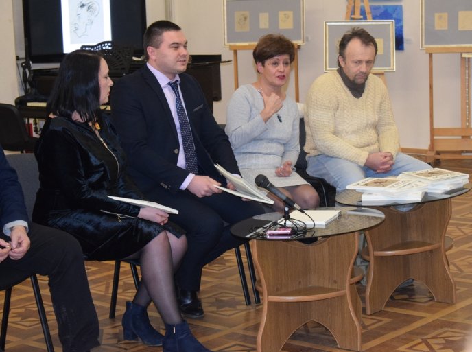 В Ужгороді презентували альбом «Адальберт Ерделі. Шаржі» – 11