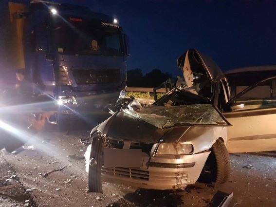 У реанімації померла третя особа: подробиці від поліції та нові фото шокуючої ДТП на Свалявщині – 04