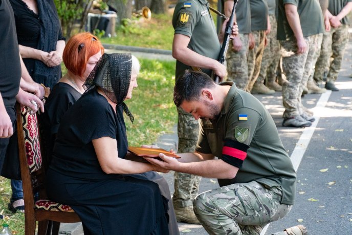 Закарпаття попрощалось із загиблим на війні Героєм – 03