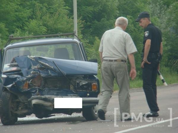 На виїзді з Мукачева у ДТП потрапили два автомобілі "ВАЗ" – 06