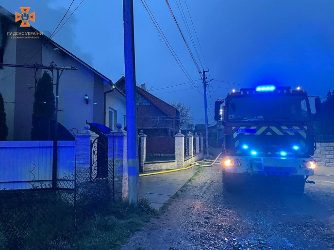 Вночі, поки власники спали, загорівся будинок – 01 Вночі, поки власники спали, загорівся будинок – 01