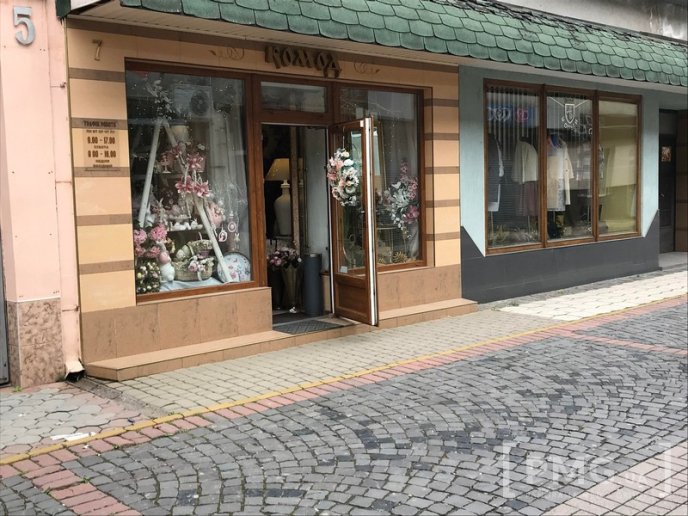 Як зараз працюють магазини у Мукачеві: фоторепортаж – 04