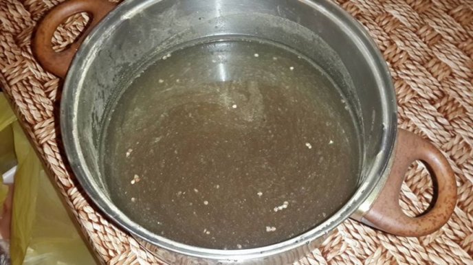 В одному із магазинів Ужгорода продають гречку з болотом – 04