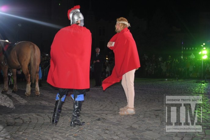 У Мукачеві відзначили День святого Мартина яскравим вогняним шоу (ФОТОРЕПОРТАЖ) – 20