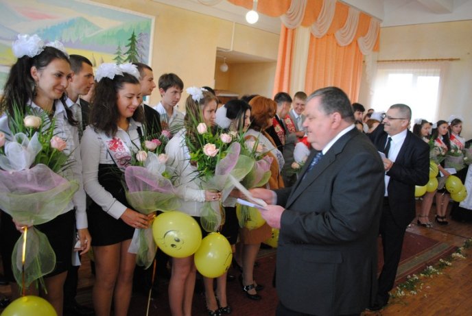 Останній дзвоник в Чинадієві: як це було (ФОТОРЕПОРТАЖ) – 14