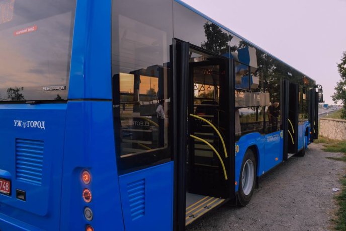 В Ужгород приїхали перші нові автобуси – 10