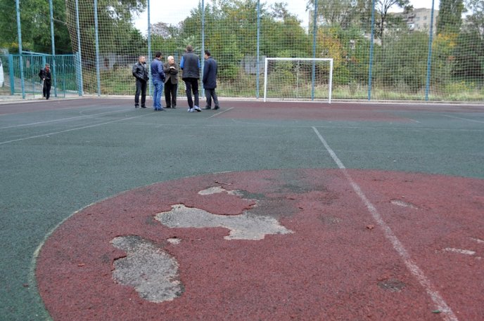 Голова облради висловив своє незадоволення станом ужгородського спорткомплексу "Юність" – 07