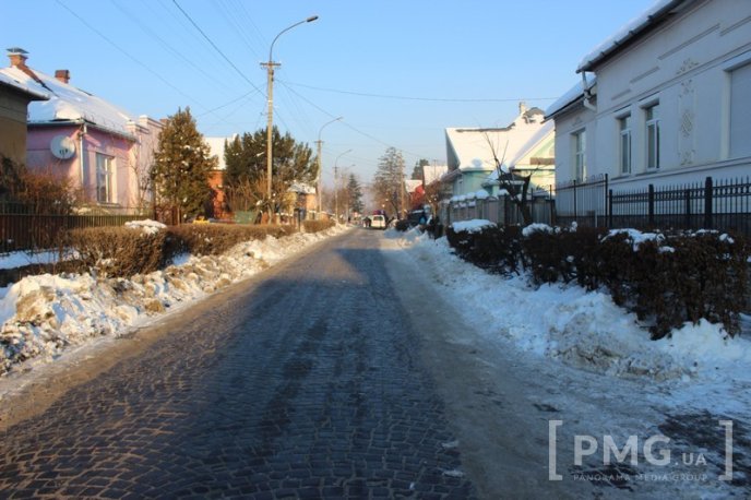 Слизькі дороги або безкоштовний атракціон фестивалю “Червене вино” – 18 Слизькі дороги або безкоштовний атракціон фестивалю “Червене вино” – 18