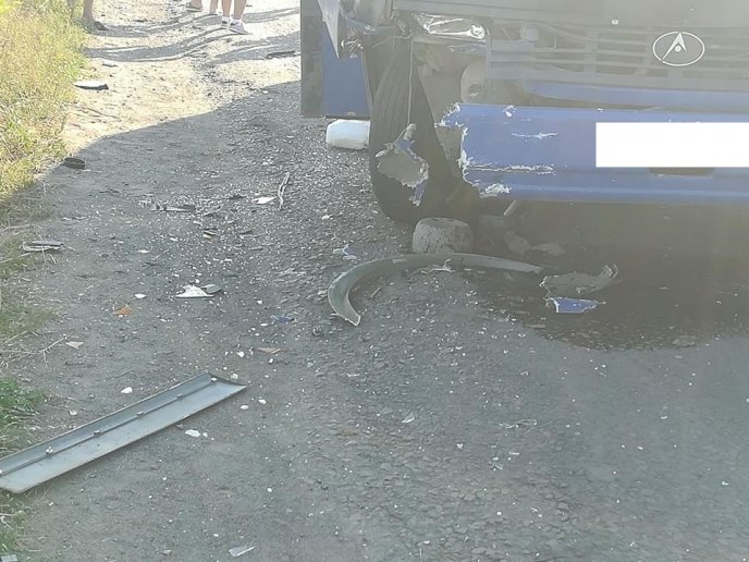 На Мукачівщині сталась ДТП: зіткнулись легковик і рейсовий автобус – 01