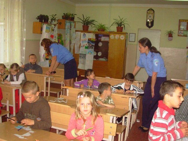 Мукачівські правоохоронці поздоровили вихованців школи-інтернату (ФОТО) – 08