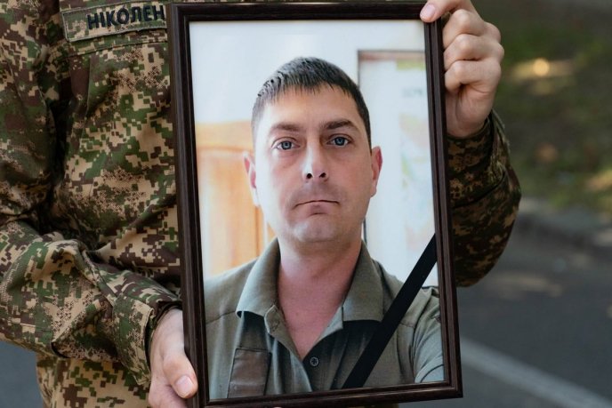 В Ужгороді поховали Героя, життя якого обірвалось на війні – 01