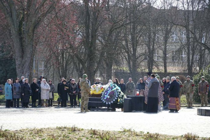 В Ужгороді поховали 54-річного захисника Бориса Тараненка – 01