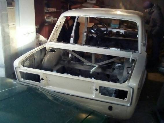 П’ятеро хлопців з Ужгородщини та Мукачівщини крали автомобілі. Поліція затримала злочинне угруповування – 01