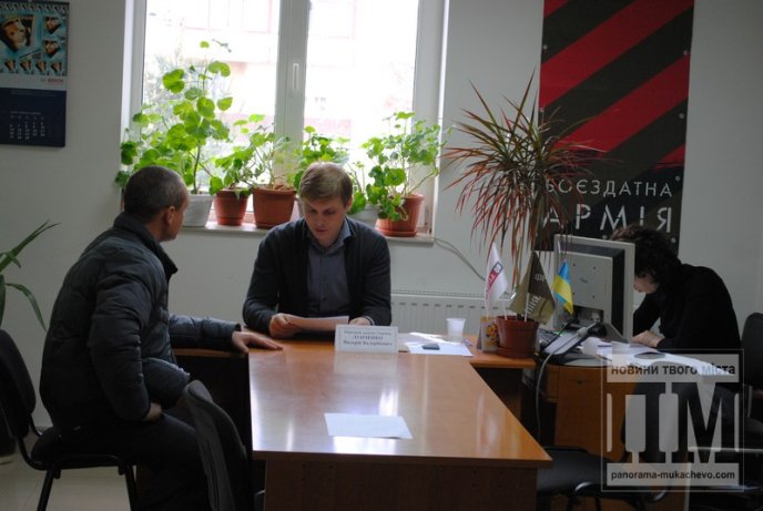 Головний опозиціонер Закарпаття Валерій Лунченко провів особистий прийом у Мукачеві (ФОТО) – 04