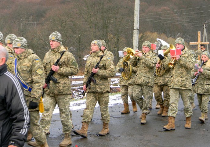 На Воловеччині попрощались із загиблим бійцем АТО Віталієм Горбатюком – 03 На Воловеччині попрощались із загиблим бійцем АТО Віталієм Горбатюком – 03
