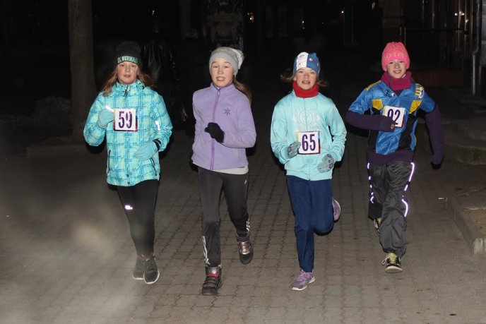 Мукачівські атлети влаштували "Забіг спозаранку" – 03