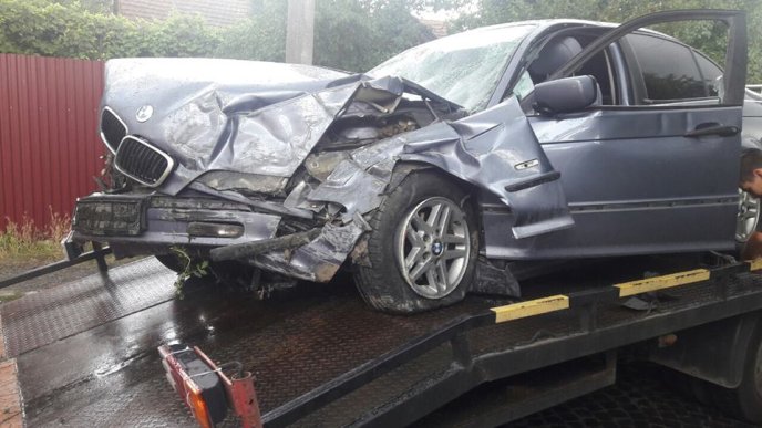 У Мукачеві за день евакуювали три автомобілі – 05