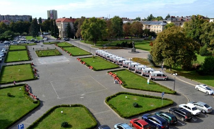 13 карет швидкої допомоги отримали гірські райони Закарпаття – 01