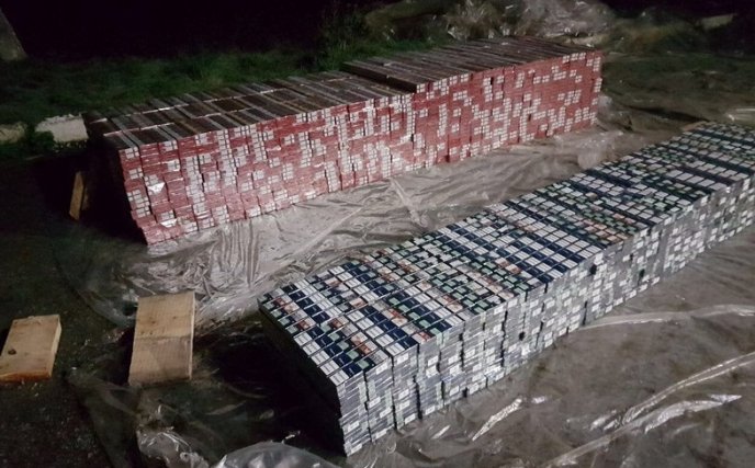 У вантажівці знайшли контрабанду на 1,5 мільйони – 07