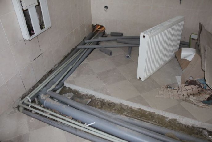 У Мукачеві ремонтують мережі центральної районної лікарні – 05