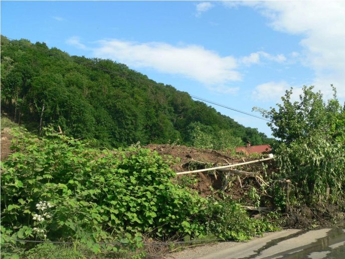 Молода жінка з 6-місячним немовлям встигли вискочити через вікно: нові подробиці надзвичайної події у Кольчині – 02