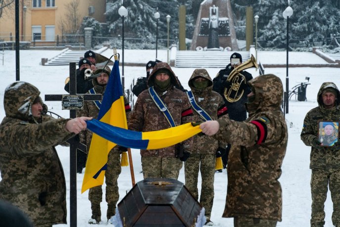 Ужгород попрощався із 42-річним військовим – 07 Ужгород попрощався із 42-річним військовим – 07